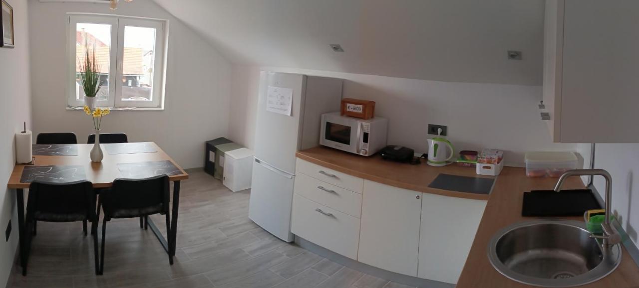 Rooms Jelak Велика Горица Екстериор снимка